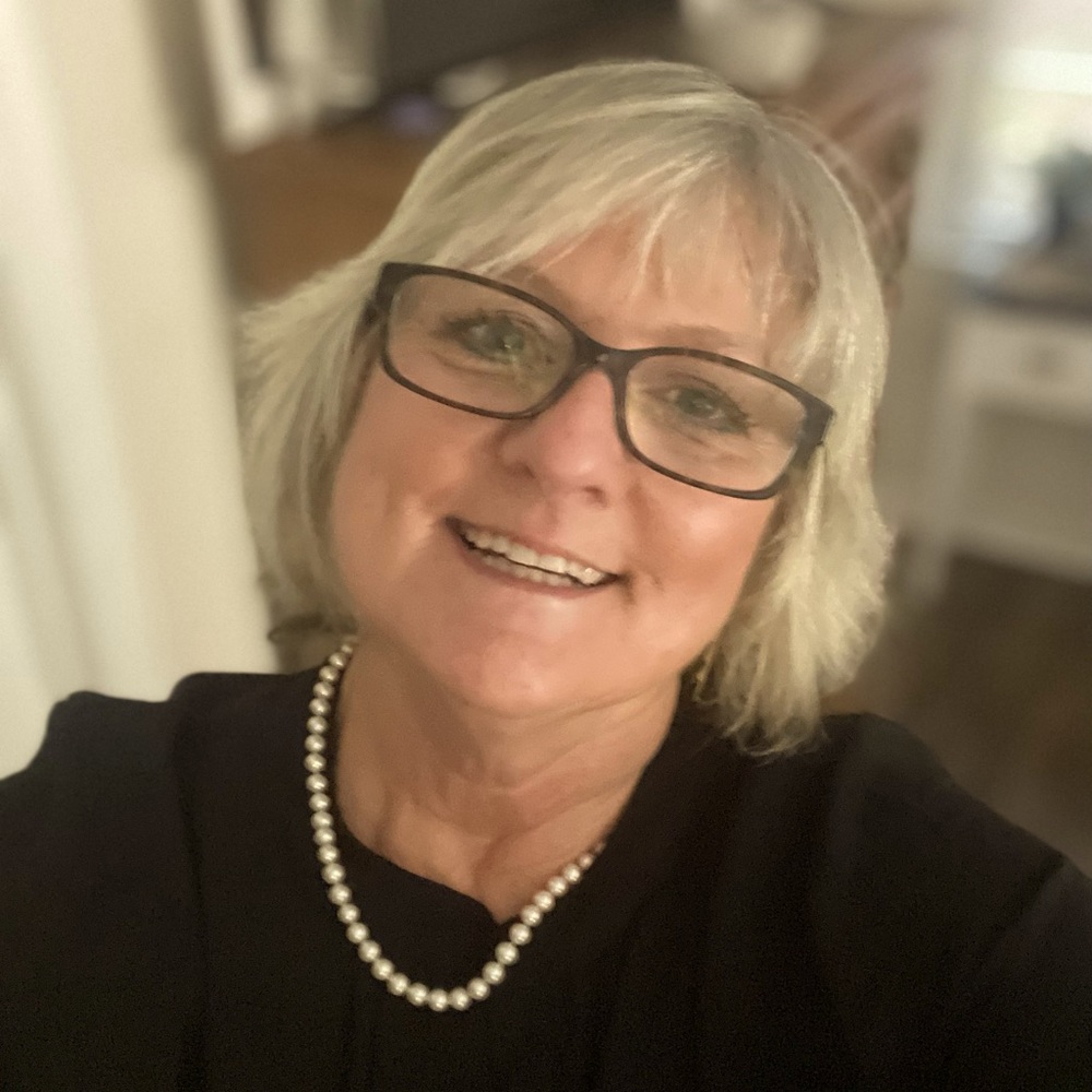 Meet your Posher, Cyndie